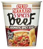 Makaron instant 5 Spices Beef Cup Noodles 64g Nissin